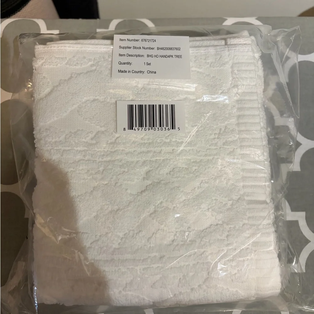 Better Homes & Gardens White Hand Towels